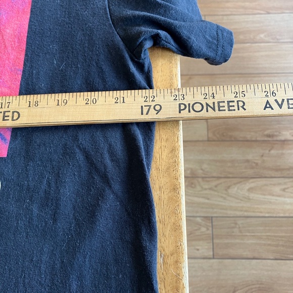 Delta Black Rihanna Loud Tee - Picture 7 of 11